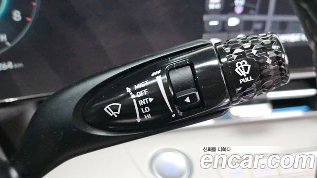 Hyundai AVANTE 2021 — photo 31