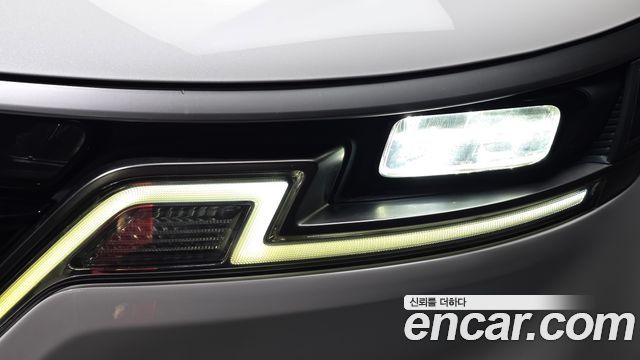 Kia Canival 2022 — photo 8