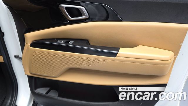 Kia Canival 2022 — photo 15