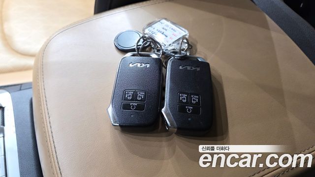 Kia Canival 2022 — photo 33