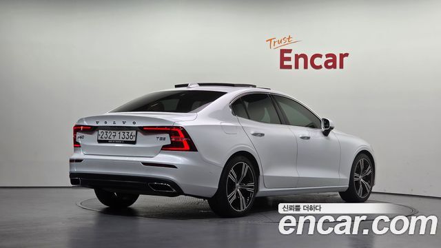 Volvo S60 2020 — photo 2