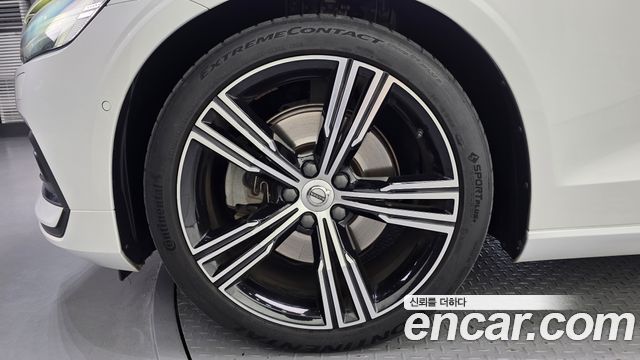 Volvo S60 2020 — photo 5