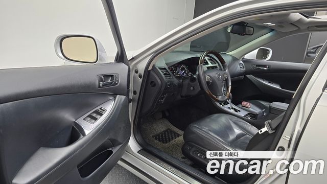 Lexus ES 2011 — photo 10