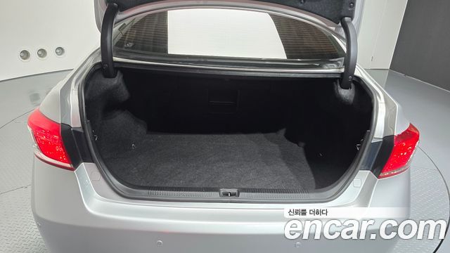 Lexus ES 2011 — photo 20