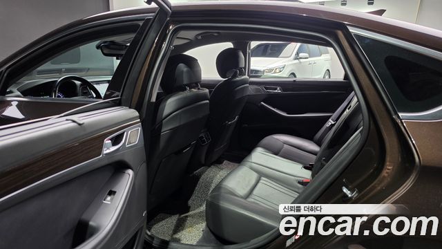 Genesis G80 2019 — photo 11
