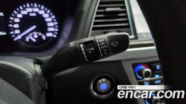 Genesis G80 2019 — photo 17