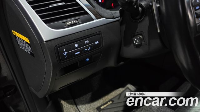 Genesis G80 2019 — photo 18
