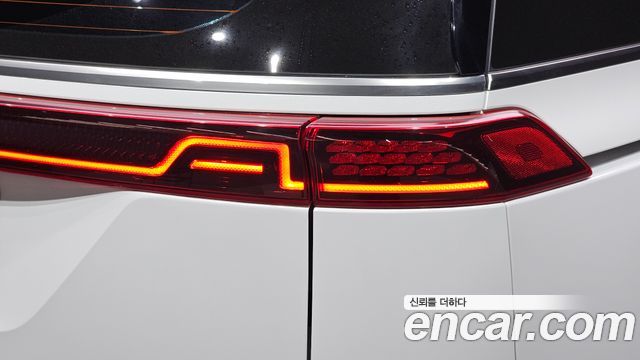 Kia Canival 2023 — photo 9