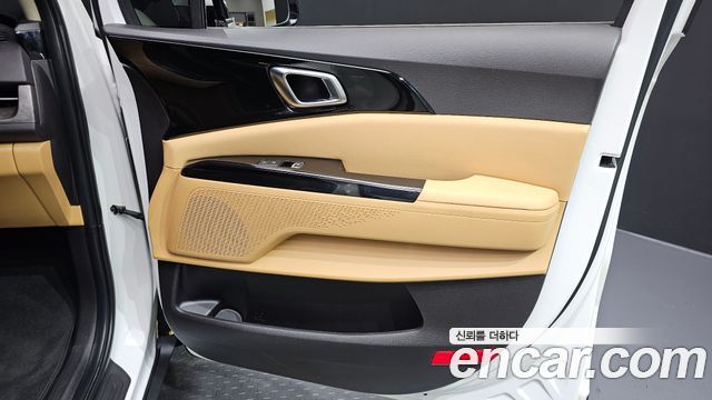 Kia Canival 2023 — photo 14