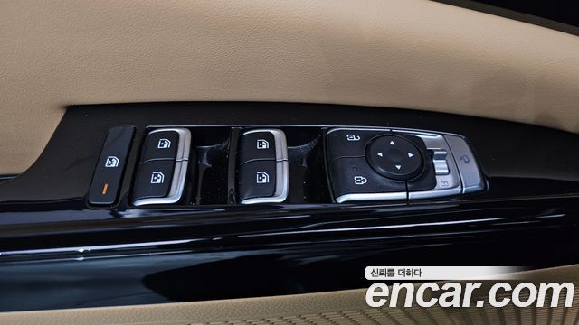 Kia Canival 2023 — photo 27