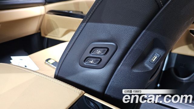 Kia Canival 2023 — photo 30