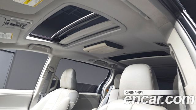 Toyota Sienna 2013 — photo 16