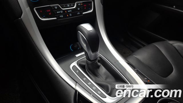 Ford Mondeo 2016 — photo 9