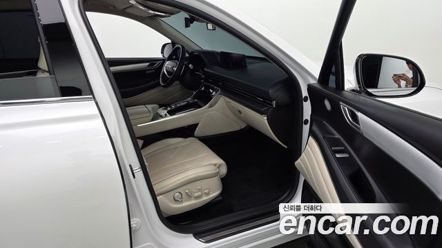Genesis GV80 2022 — photo 17