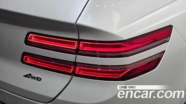 Genesis GV80 2022 — photo 9