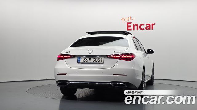 Mercedes-Benz C-Class 2022 — photo 4