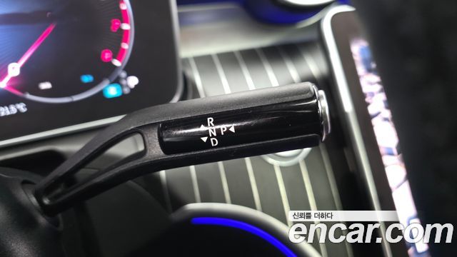 Mercedes-Benz C-Class 2022 — photo 12