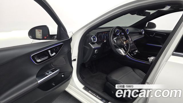 Mercedes-Benz C-Class 2022 — photo 13