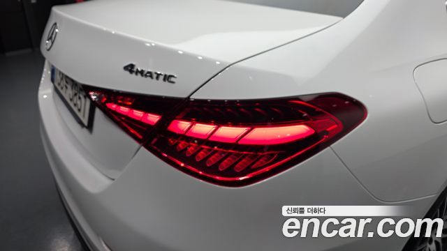 Mercedes-Benz C-Class 2022 — photo 9