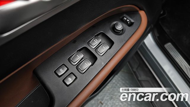 KG Mobility Rexton 2019 — photo 32