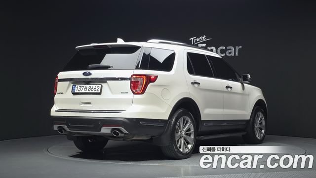 Ford Explorer 2018 — photo 2