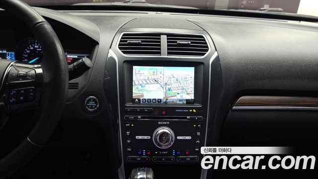 Ford Explorer 2018 — photo 14