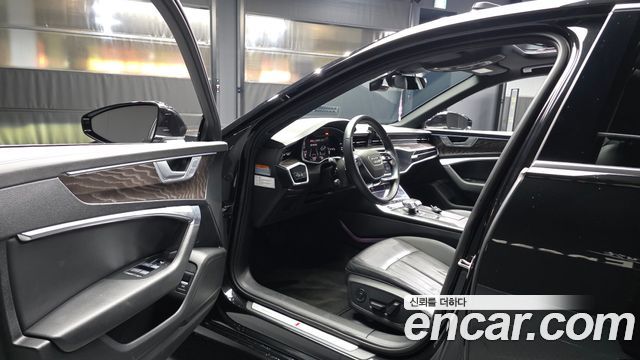 Audi A6 2022 — photo 10