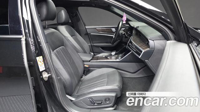 Audi A6 2022 — photo 11