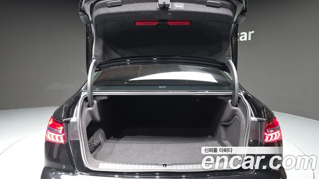 Audi A6 2022 — photo 20