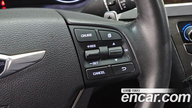 Hyundai Genesis 2016 — photo 16