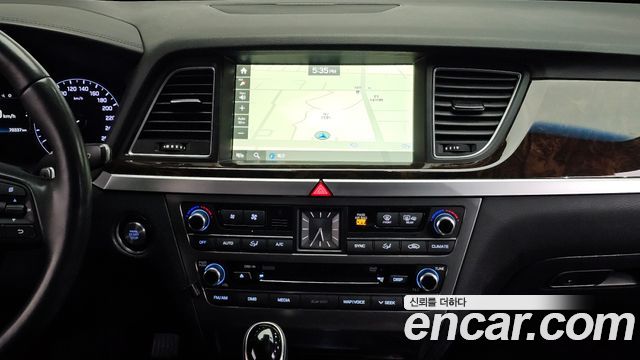 Hyundai Genesis 2016 — photo 19