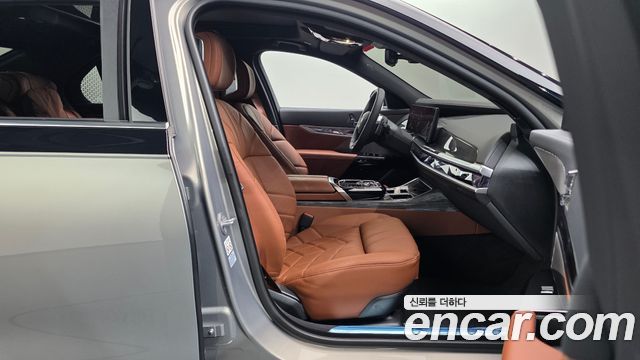 BMW 7-Series 2024 — photo 16