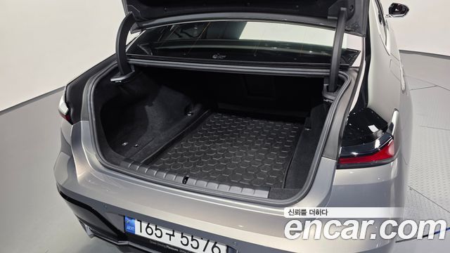 BMW 7-Series 2024 — photo 41