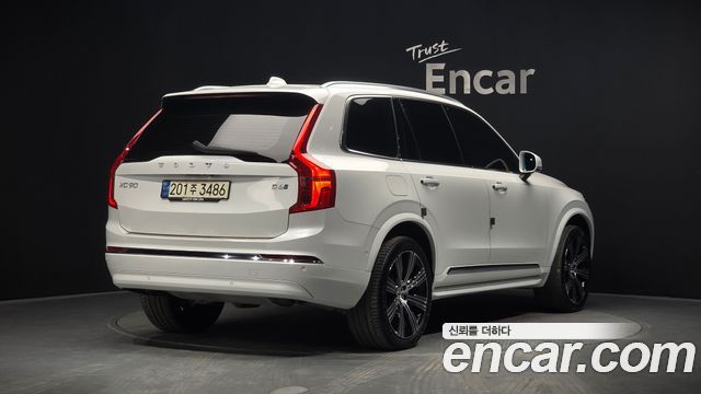 Volvo XC90 2023 — photo 2