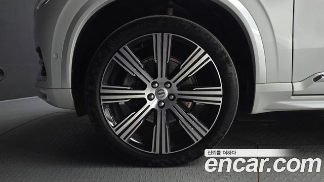 Volvo XC90 2023 — photo 5