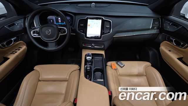Volvo XC90 2023 — photo 10