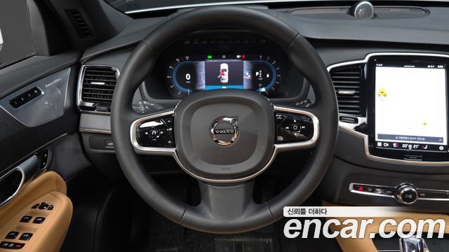 Volvo XC90 2023 — photo 19