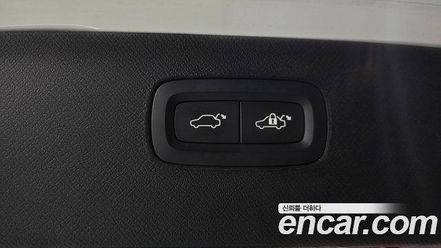 Volvo XC90 2023 — photo 38