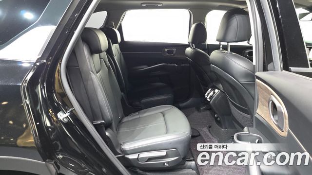 Kia Sorento 2022 — photo 16