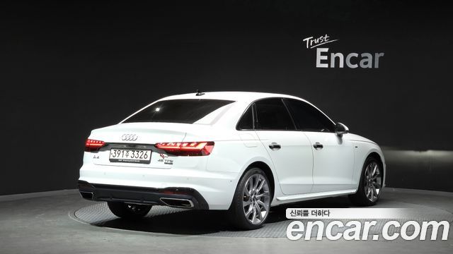Audi A4 2023 — photo 2