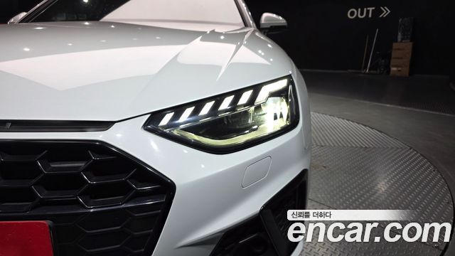 Audi A4 2023 — photo 8