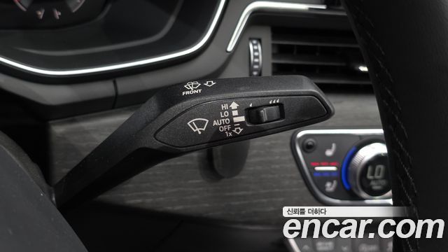 Audi A4 2023 — photo 28
