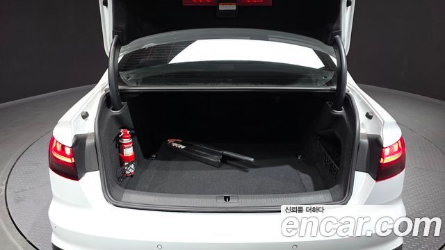 Audi A4 2023 — photo 33