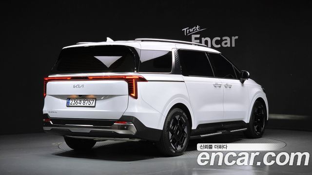 Kia Canival 2024 — photo 2