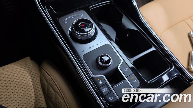 Kia Sorento 2023 — photo 12