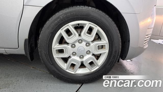 Hyundai Staria 2022 — photo 5