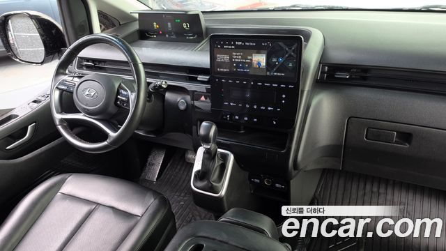 Hyundai Staria 2022 — photo 10
