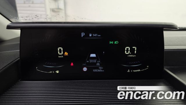 Hyundai Staria 2022 — photo 11