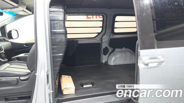Hyundai Staria 2022 — photo 17