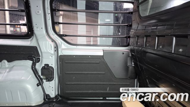 Hyundai Staria 2022 — photo 15